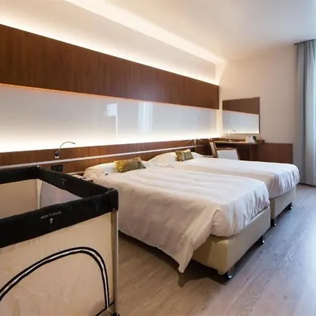 Western Madison 4* Mediolan