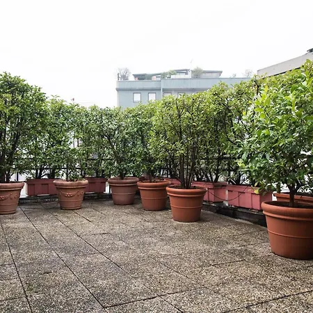 아파트 Terrace Garden View Near Metro Stop