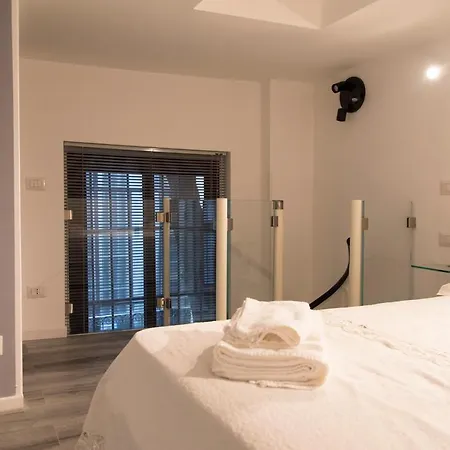 Апартаменты Youhosty - Ariberto 22 *