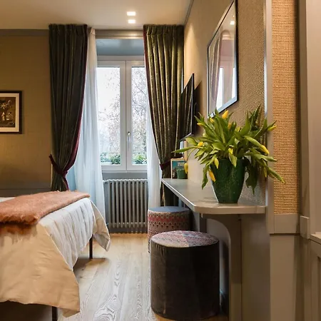 Living Konukevi Milano