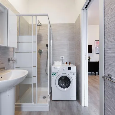 Renovated Flat Subway Yellow Line Appartement