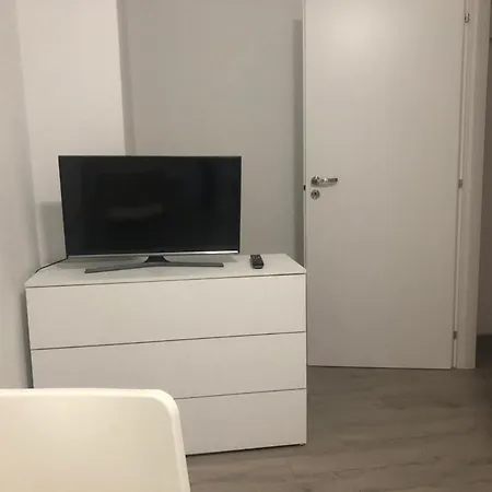 Appartement Youhosty - Pantigliate 8 *