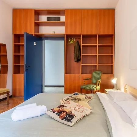 Central Guest House *