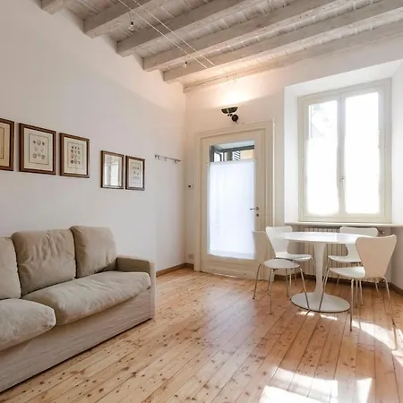 Apartment Naviglio, Sweet Dreams In The Heart Of The Fun