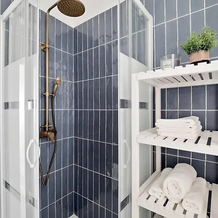 Golden Navy Design In Porta Venezia * Milan