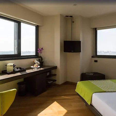 Hotel Western The Hub 4*