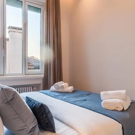 B' House Deluxe - Piazza Affari M1 Cordusio * Μιλάνο