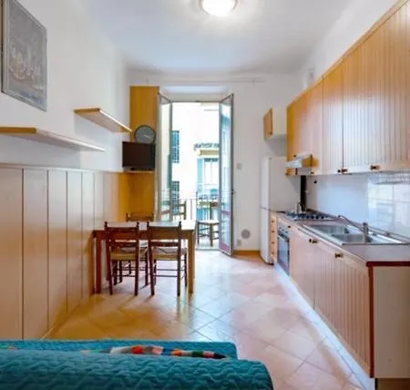 Alessia's Flat- Loreto 2 Apartamento *