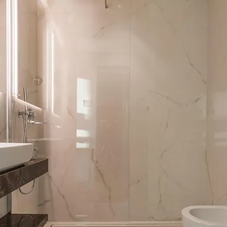 B' House Deluxe - Piazza Affari M1 Cordusio * Μιλάνο