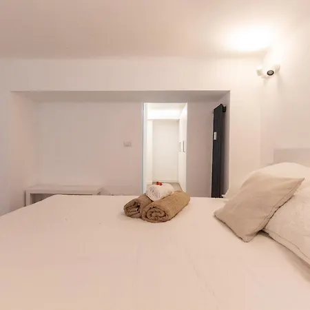 Alessia's Flat- Politecnico Apartment *