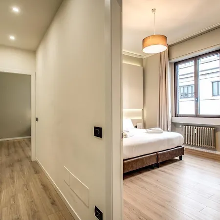 سويت سانتا تيكلا ميلان