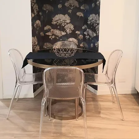 Madeleine - Arco Della Pace * Milano