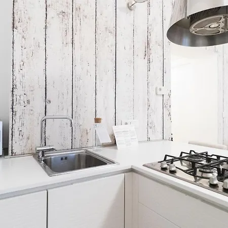 Italianway Easy - Garigliano 8 * Milán