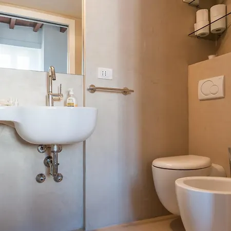 Guesthero - Porta Genova M2 Apartamento