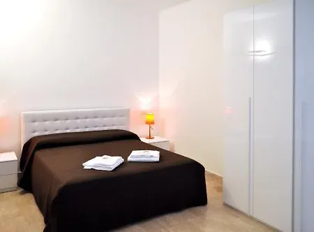 Bb Bocconi Lejlighedshotel