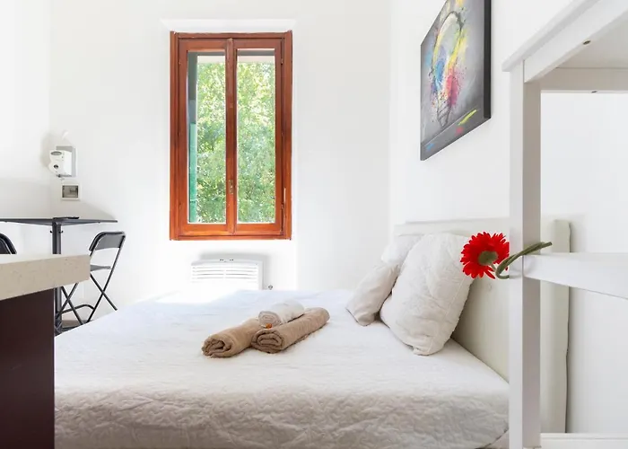 Alessia's Flat - Certosa Appartement *