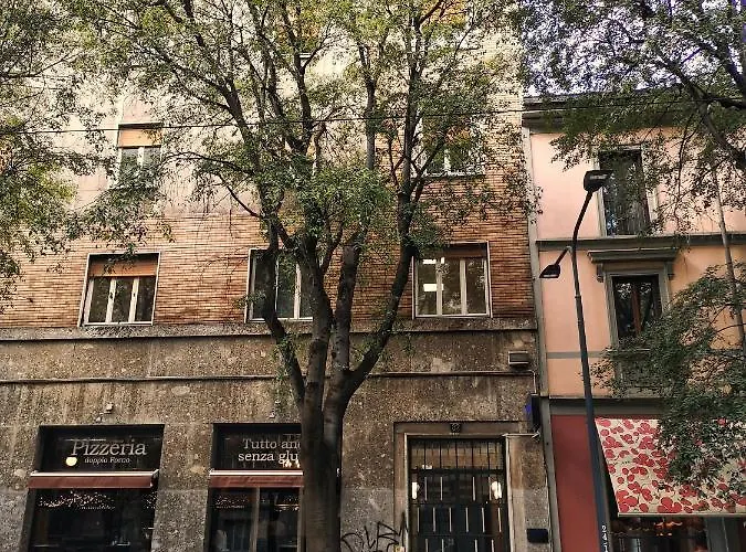 Laura's 4* Milán