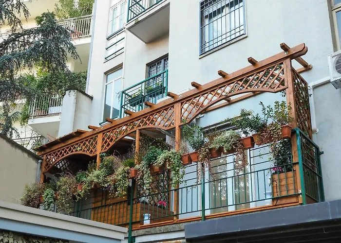 Moscova Luxury לינה וארוחת בוקר 4*