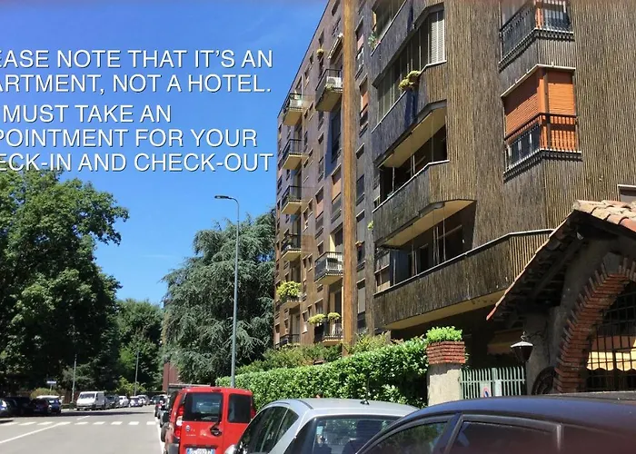 Rosso A Milano, Vicino Allo Ieo דירה *