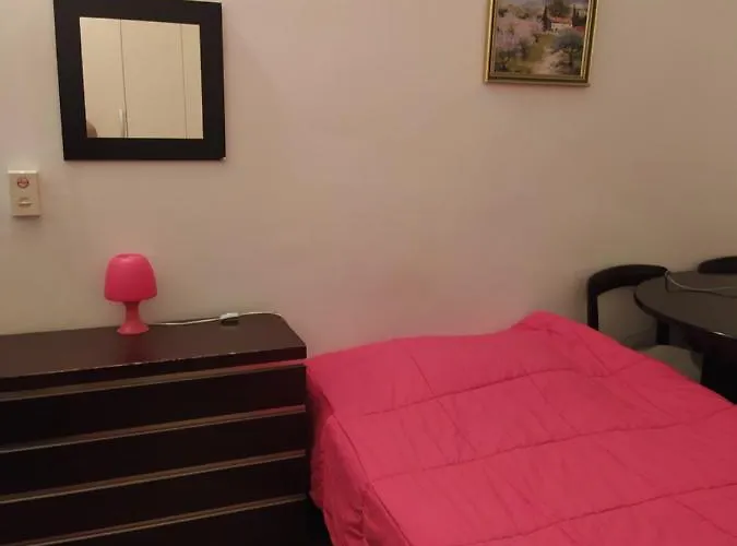 בית הארחה 1room In *