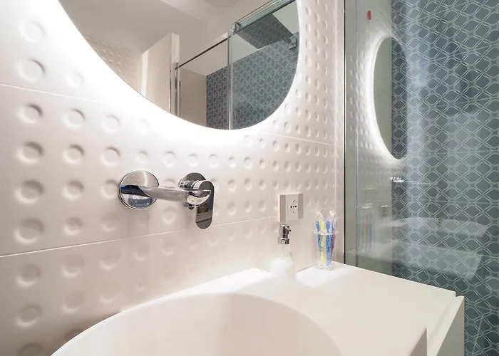 לינה וארוחת בוקר Moscova Luxury מילאנו