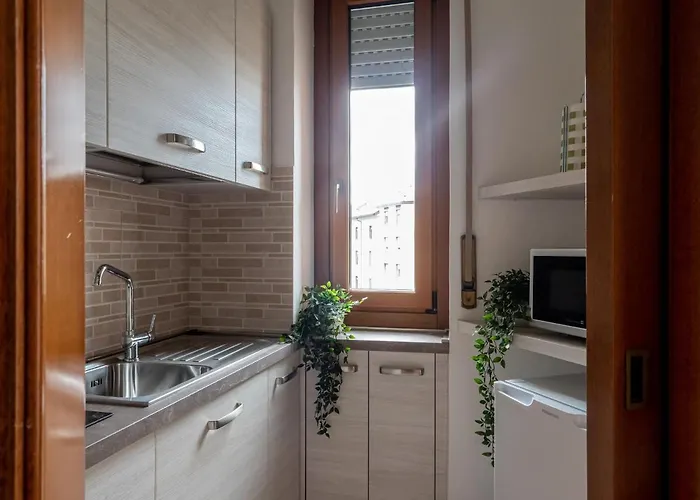 The Rent - Modern Two Bedroom In Mailand