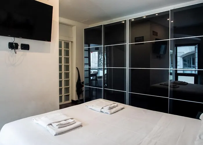The Rent - Modern Duomo Lägenhet *