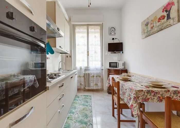 Guesthost - Polytechnic Lovely And Cosy Flat * Milan