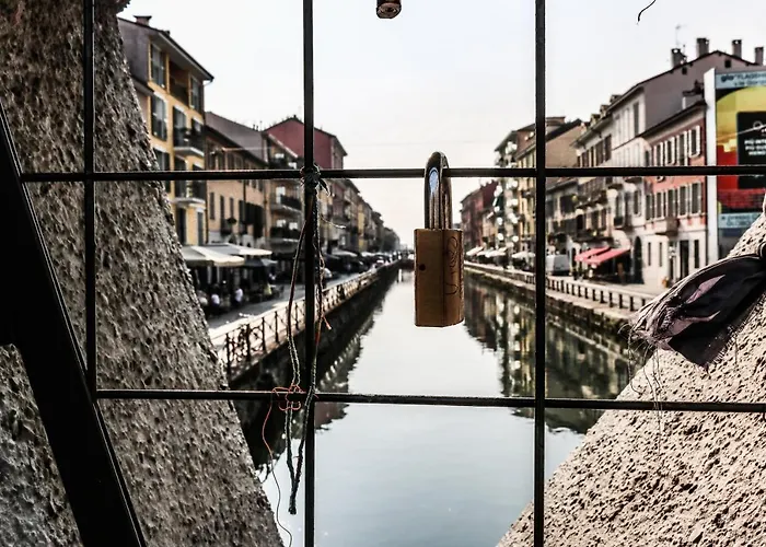Via Argelati - Navigli Location 2 *