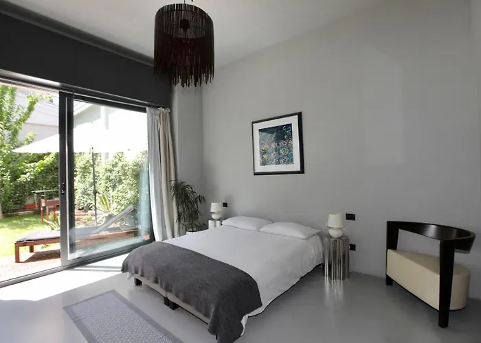Loft Navigli With Private Garden Bed and breakfast Milán