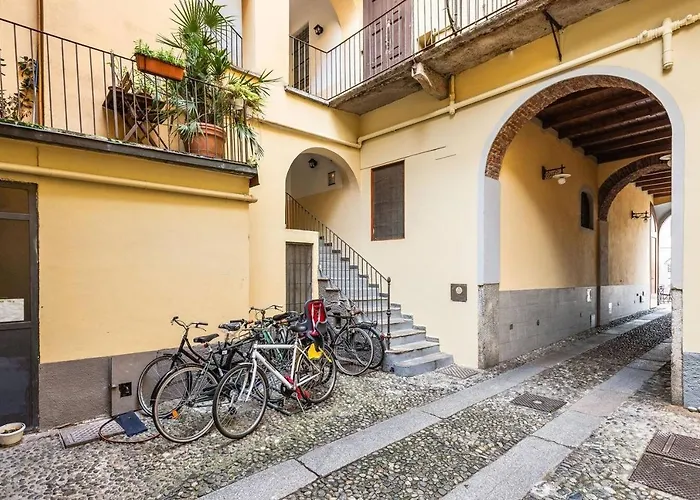 Lejlighed Guesthost - Navigli & Porta Genova M2 Cozy