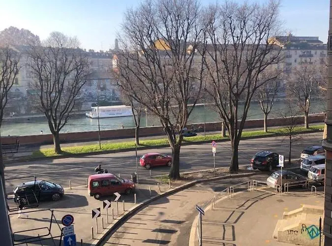 Guesthost - Darsena & Navigli Cosy Flat *