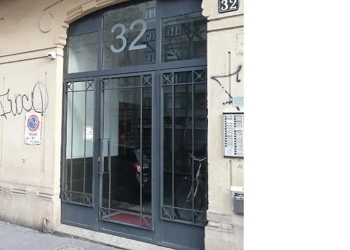 Al 32 Apartament
