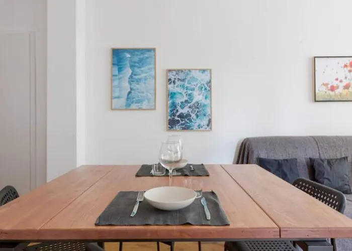 Guesthost - Life & Mico Cosy And Functional Mailand