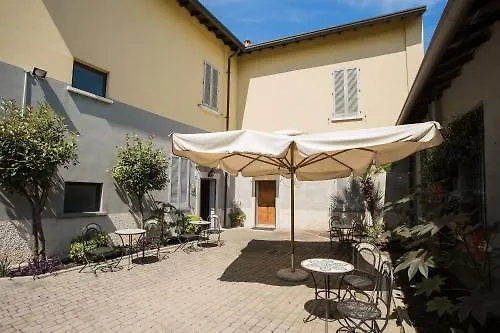 Hotel Amico Milano Certosa Mediolan