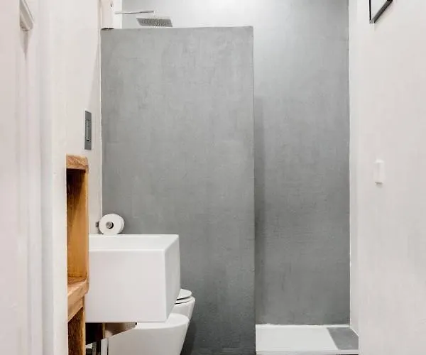 Design Loft Bocconi Apartment Milan