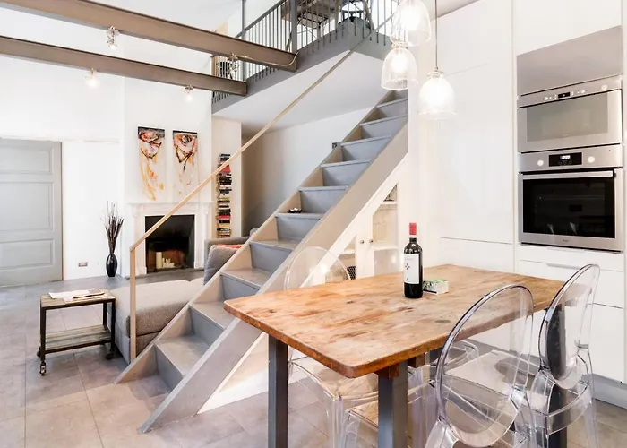 Design Loft Bocconi شقة