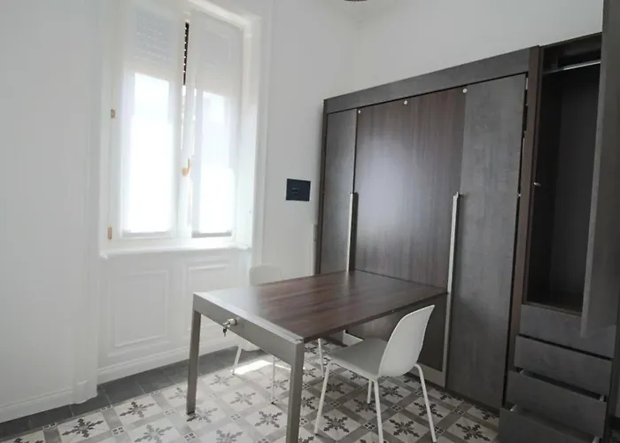 Lacaralele1 Apartmán Milán