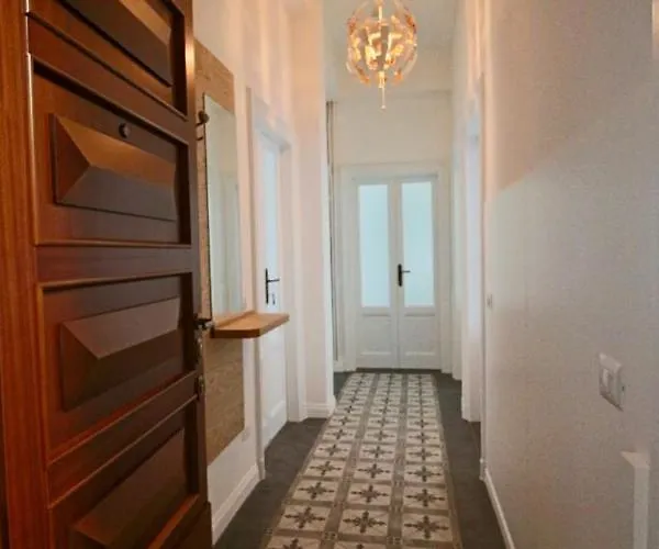 Apartmán Lacaralele1