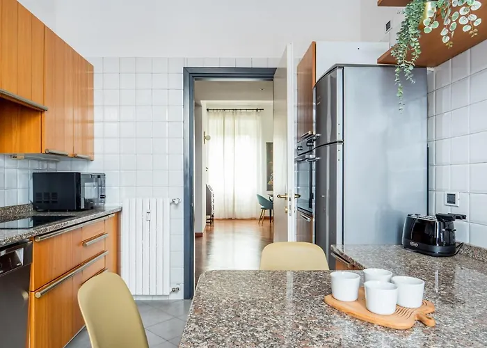 Two-bedroom Near Corso Indipendenza *