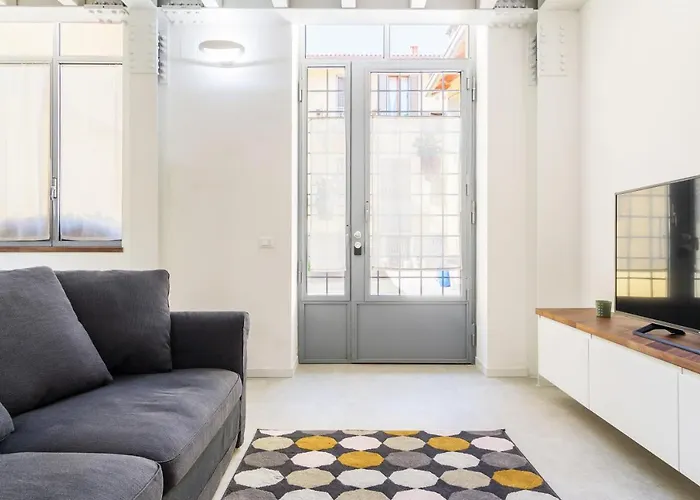 アパート White Navigli *