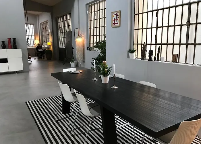 Loft Navigli With Private Garden Bed and breakfast