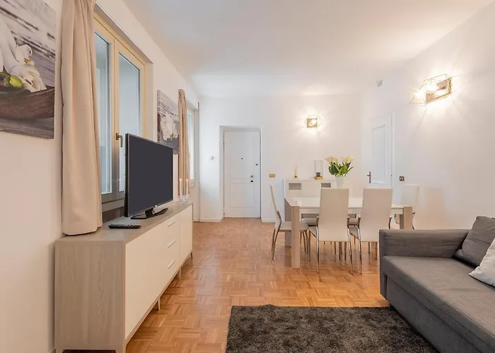 Royal - Centro Апартаменты Милан