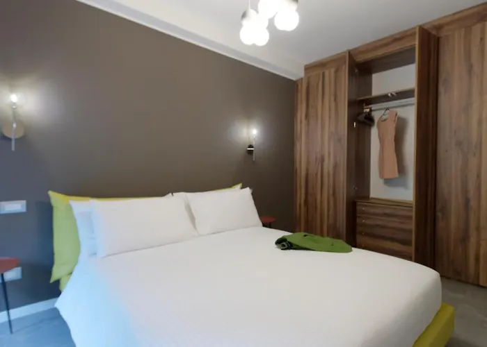 Red Ribbon 4* Mediolan