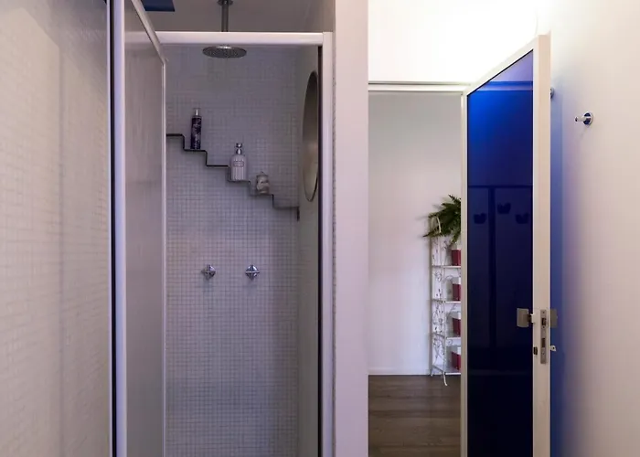 דירה De Angeli - 2 Bedroom *