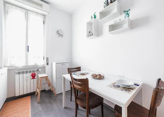 Precotto Comfortable Flat With Balcony * ミラノ