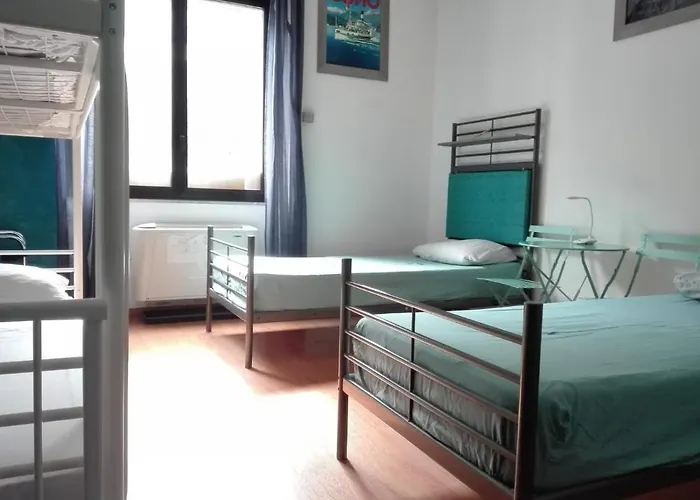 Atmos Luxe Navigli Hostel