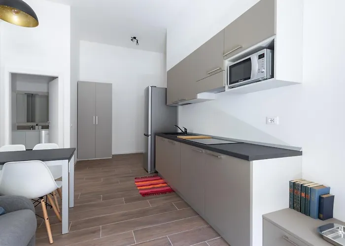 Minerva - 1 Bedroom Two Steps From Apartment *