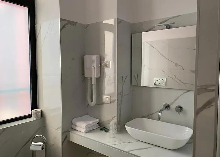 Oasi Village فندق ميلان