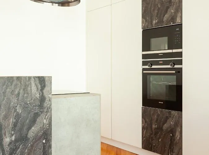 Easyhomes-madonnina View 아파트 *